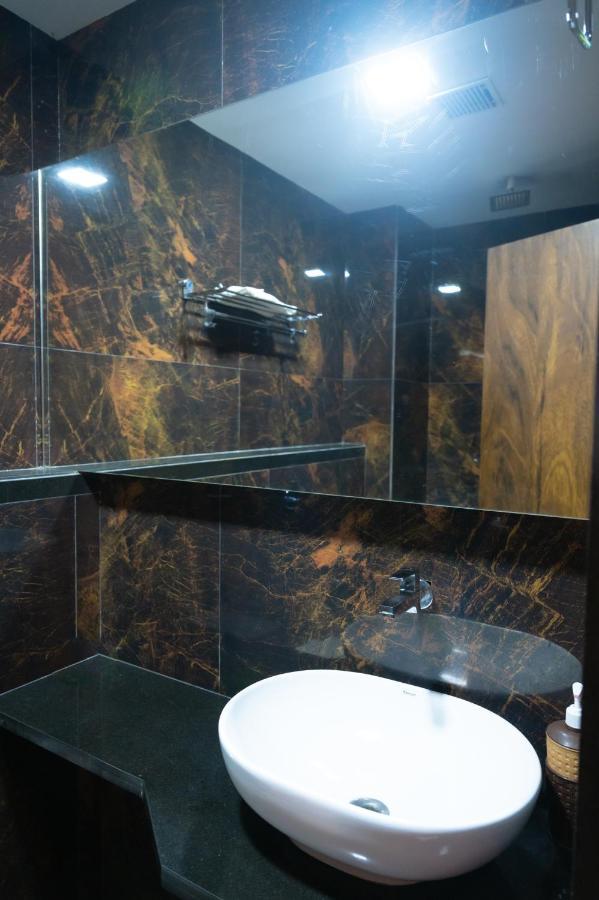 فندق Vijaya Hill View Residency نافي مومباي المظهر الخارجي الصورة