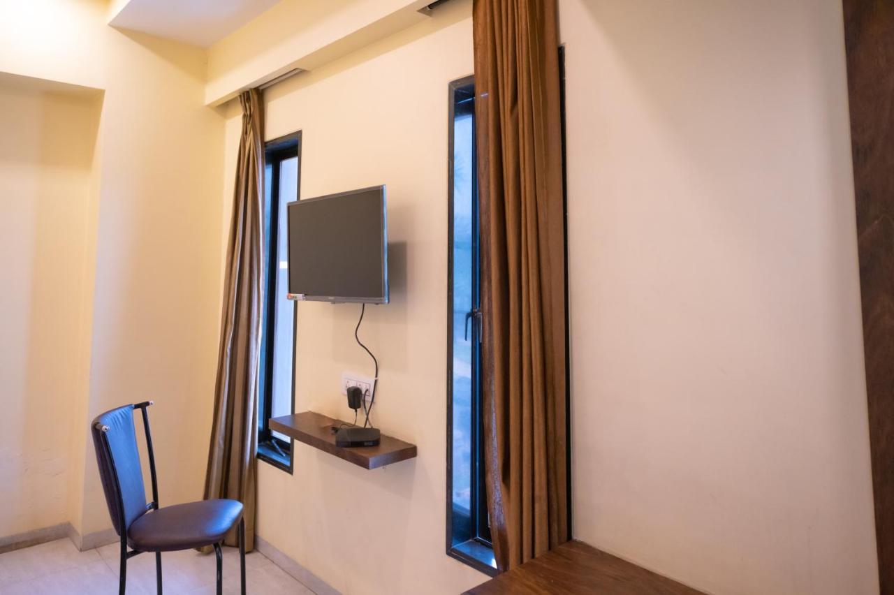 فندق Vijaya Hill View Residency نافي مومباي المظهر الخارجي الصورة