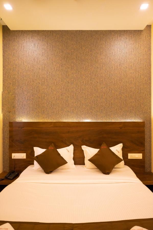 فندق Vijaya Hill View Residency نافي مومباي المظهر الخارجي الصورة