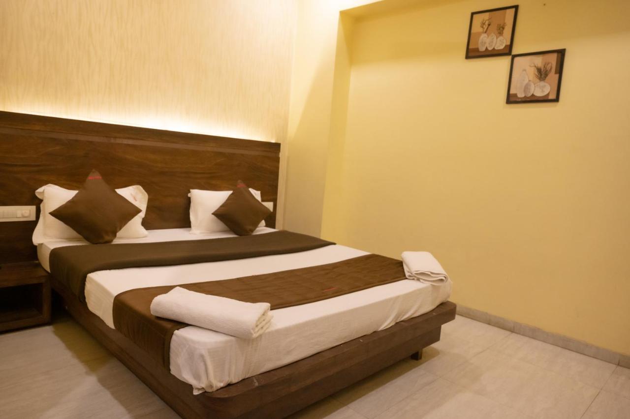 فندق Vijaya Hill View Residency نافي مومباي المظهر الخارجي الصورة