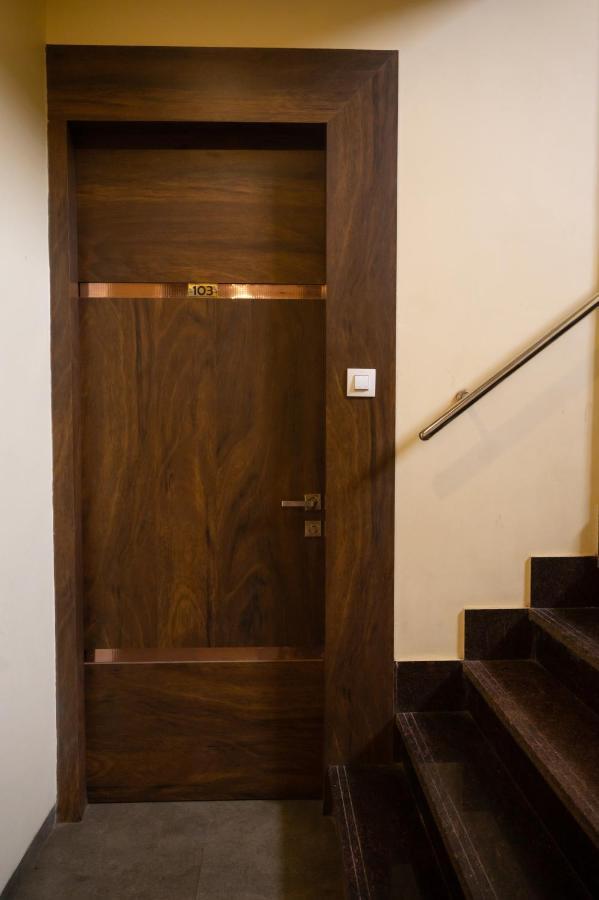 فندق Vijaya Hill View Residency نافي مومباي المظهر الخارجي الصورة